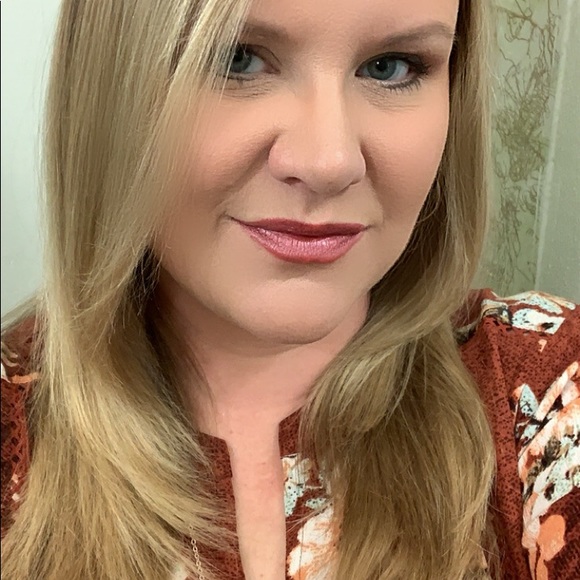 Meet your Posher, Dawn - Picture 1 of 1